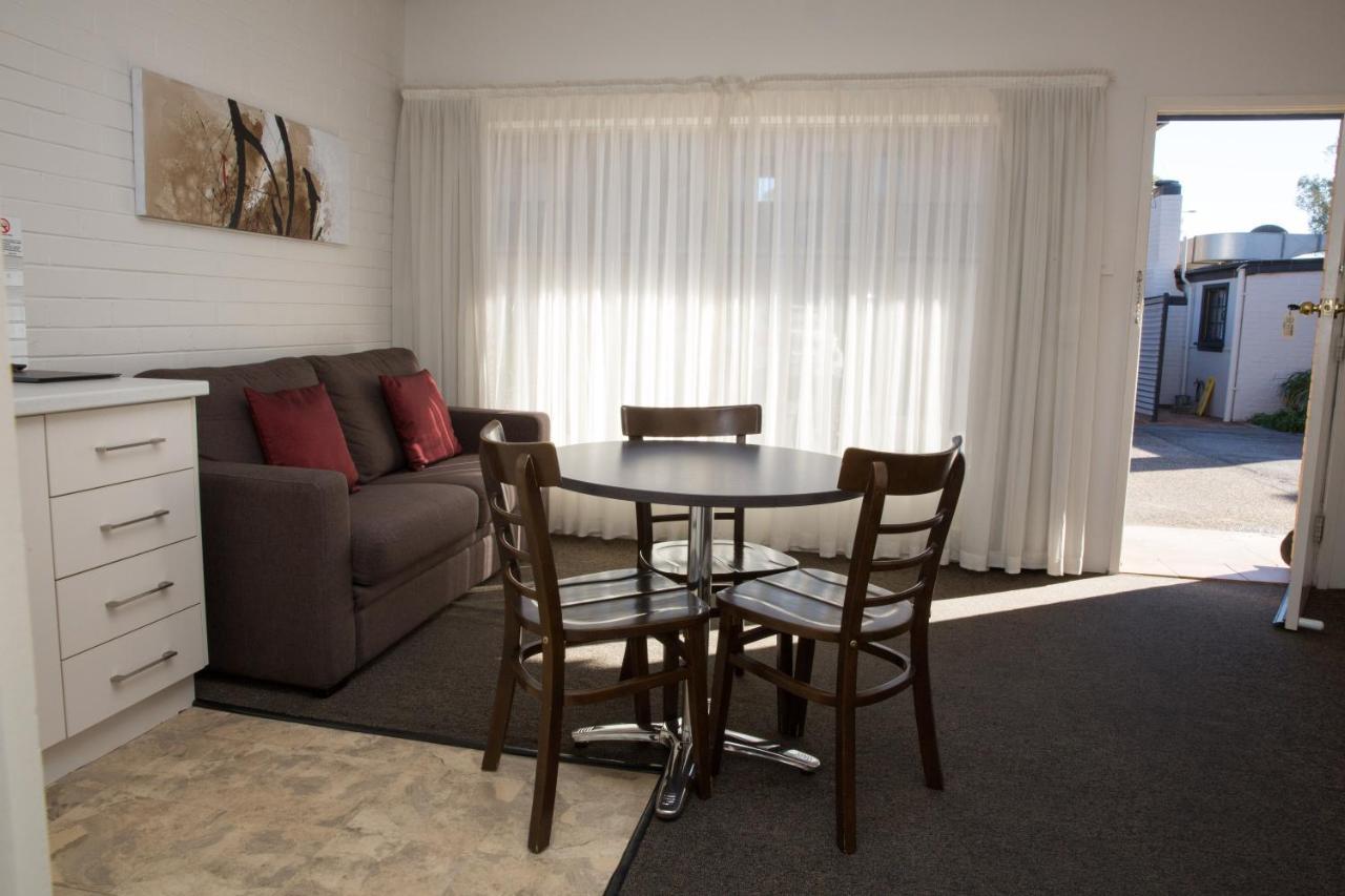 Centralpoint Motel Wagga Wagga Buitenkant foto